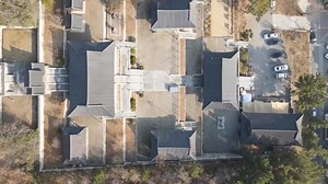 This is Guahmseowon Confucian School where you can experience Korean history and tradition. This is certainly a resting place for you to relax from your busy daily life routine. You can also enjoy beautiful night view after the sun goes home. ✨ 📍20, Yeonamgongwon-ro 17-gil, Buk-gu, Daegu, Republic of Korea(대구광역시 북구 연암공원로17길 20) #GuahmseowonConfucianSchool #NightView #Daegu #TraveltoDaegu #DaeguTrip #Korea #TraveltoKorea #KoreaTrip #구암서원 | Daegu Korea