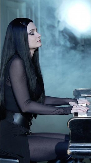 Iron Maiden on piano 🤘