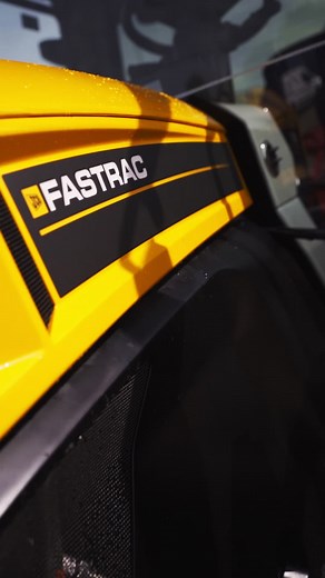 Introducing the JCB Fastrac 4220 ICON | Farming Simulator 22