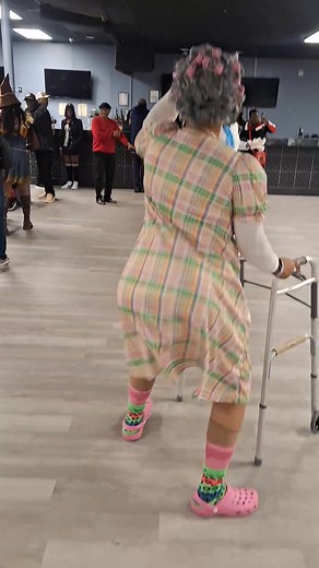 Robyn Ross-Nell on Reels