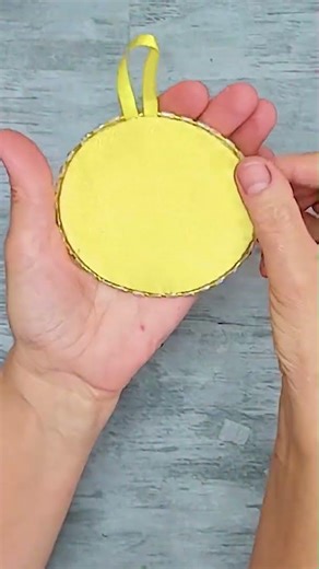 Stunning Christmas Tree Ornament - Easy & Quick DIY
