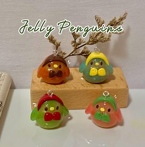 Cute Penguins Keychain : Handmade Polymer Clay Charm | Penguin Clay Charm | Polymer Clay Keychain | Cute Keychain - Etsy