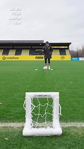 The BVB team takes on the world’s smallest goal challenge 🟡🥅 | Soccer.com