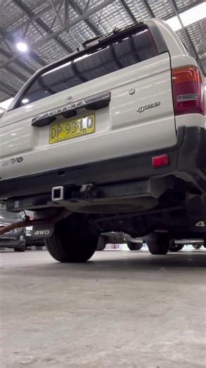 1994 Toyota 4Runner 3.0 RV6 Startup! (exhaust clip)