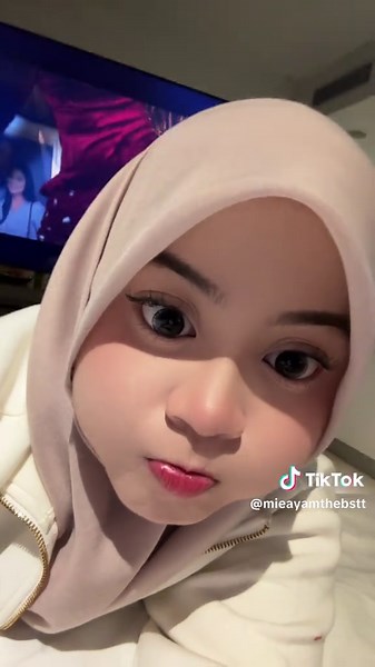 Unaa🍜 (@mieayamthebstt)’s video of crt screen