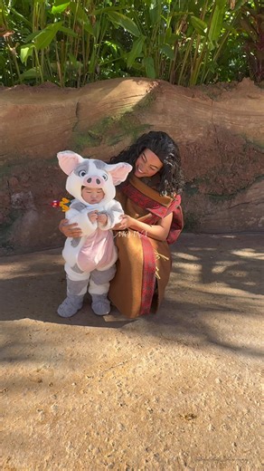 Moana and Pua Costume Ideas for Disney Parks