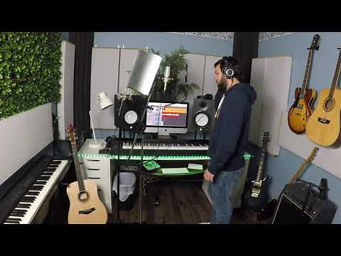 35 IMPERSONATIONS of SINGERS/BANDS by Dylan Lock