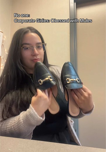 Truly the best shoes for work 😂 so comfy 🖤 #iykyk #corporategirly #girlthings #happinessbegins #nyccontentcreator #mules