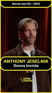 IL RITORNO DEL RE 👑🖤 🎤 Anthony Jeselnik 👉🏼 Tratto dallo spettacolo "Bones and All" [2024] #openminds #standupcomedy #standupcomedyita #anthonyjeselnik #blackhumor #darkhumor #comicità | Open Minds - Stand-Up Comedy