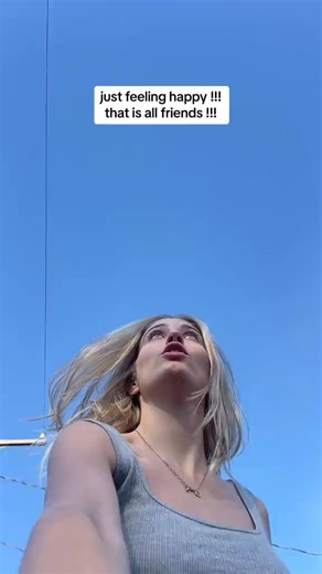 comment who’s filming (wrong answrrs only) #122 | Liv.pearsall