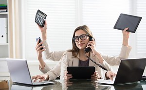 不是專才又怎樣？──探索「多重潛能者」的多種職涯方案｜邱意婷諮商心理師／不務正業邱總監｜換日線