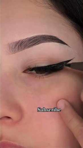 Easy Eyeliner Tutorial For Beginner♥️ #eyemakeup #makeuptutorial #makeup #makeuphacks #youtubeshorts