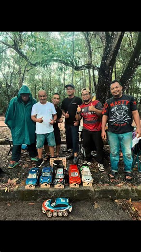 Allhamdllah first rally comp . memang fun habis walapun main C Main Class Category . Walau keta buat perangai still under control 😂 #rlaarlo #hnr #rallyrc #rlaarlo