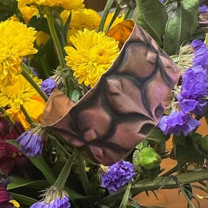 Manchette en cuivre gaufré à trois feuilles, patine rustique antique - Etsy France