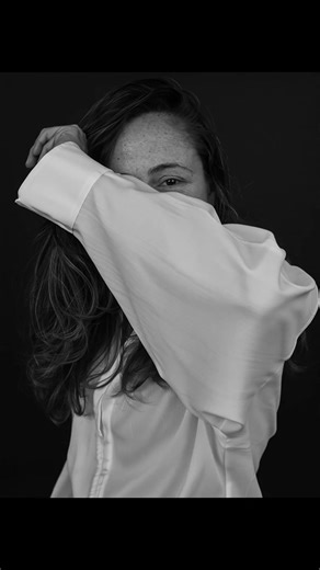 [Ai Portraits] צילום בסטודיו בסגנון שחור לבן אותו פרומפט - תוצאות שונות רוצים את הפרומפט כתבו לי בתגובות ✍️ אשמח לשמוע גם מה דעתכם על התמונות וכמה אמיתי זה נראה בעיניים שלכם. #בינהמלאכותית #יוםצילום #צילום #צילומים #שחורלבן