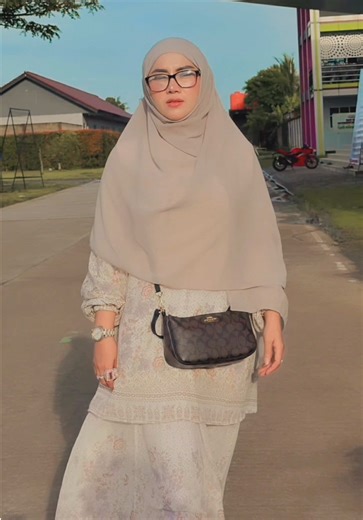 Dj Amoy Karamoy: Suami Pertama & Pondok Daar El Qolam