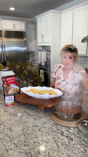 Comment “La Monica” and I’ll send you my new recipe book (FREE) details on how to get Free Shipping from La Monica! 🧑‍🍳🇮🇹❤️ Check your DMs! #seafood #holidays #recipe #italianfood #antoinettesitaliankitchen #lamonica | Antoinette’s Italian Kitchen