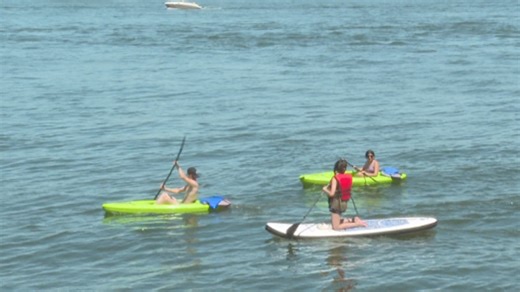 Heat draws more paddleboarders, but new Oregon permit law could bring warning and fines