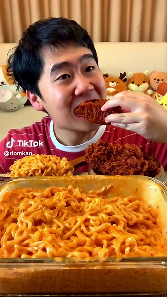 มาม่าเผ็ดโรเซ่และไก่ทอดเผ็ด อาหารอร่อยที่ไม่ควรพลาด