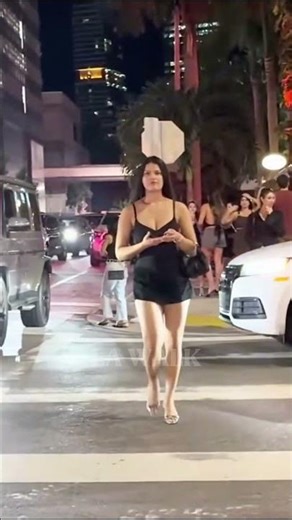She Walked Through Miami Like a Movie Scene #LosAngelesWalk #NightScenes #CaliforniaVibes#ViralVideo