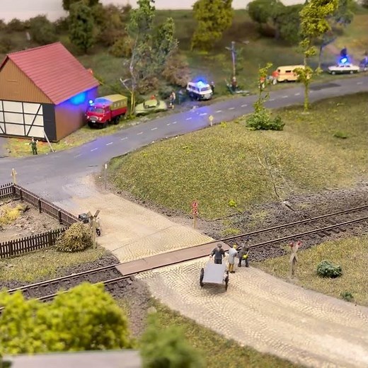 #miniature #scenery #accident #modellbahn #modelleisenbahn #trainspotting #modelrailroad