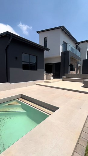 Luxury Home for Sale in Fountainbrook Estate