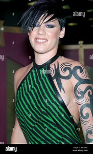 Pink arriving at the 2002 MTV Video Music Awards at the Radio City Music Hall in New York. August 29, 2002. 25 Pink55 Red Carpet Event, Vertical, USA, Film Industry, Celebrities,  Photography, Bestof, Arts Culture and Entertainment, Topix Celebrities fashion /  Vertical, Best of, Event in Hollywood Life - California,  Red Carpet and backstage, USA, Film Industry, Celebrities,  movie celebrities, TV celebrities, Music celebrities, Photography, Bestof, Arts Culture and Entertainment,  Topix, heads
