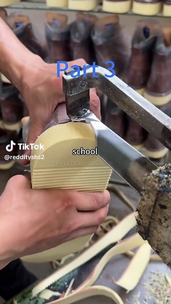 MY MOM REFUSED TO PICKUP MYSICK DAUGHTER FROM SCHOOL.“I'M NOT YOUR BABYSITTER