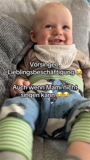 Was machen eure Kidis am Liebsten? 💝 #baby #babytiktok #mumlife #firsttimemom #baby2025