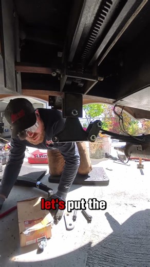 Installing new springs on driver side #arcticfox #campertrailer
