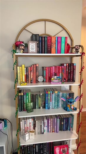 Here are some Booktokers/bookstagrammerswhose content I enjoy. Feel free to follow as well! @Gimmy @BRIT.BOOKS.&BRICKS📚🧱 @SydneyBooks @larry @Jenn | BookTok 📚 @Kierra Lewis @JoannaRasReads📚 @KK @THE SOCIAL GEEKS #booktok #fyp #booktokfyp #read #booktoker