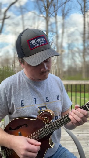 A little mandolin medley for your Saturday evening. Here are some sunny tunes played on this sunny day! Hope you enjoy. #bluegrass #mandolin #instrumental