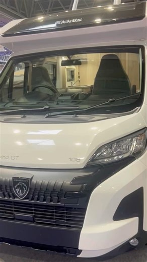 The Ultimate Compact Motorhome? 🚐 Elddis Whirlwind GT Evolve 105 Tour