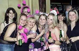 Here are 15 retro pictures capturing people on a night out in the noughties