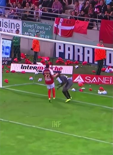 When humiliation is the only goal 😳😱