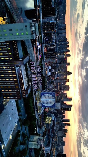 Exploring Downtown Montréal from Above