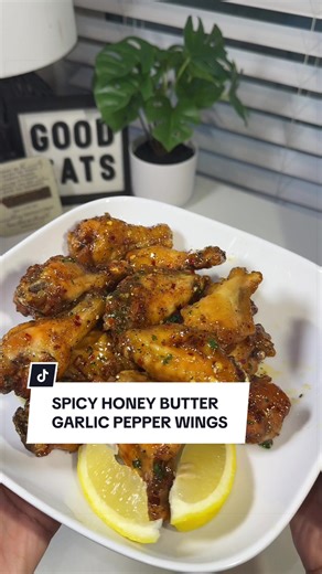 WINGS ARE ALWAYS AN IMMEDIATE YES🔥‼️ @Kinder's Flavors @Tone's Seasonings #wings #chicken #dinner #recipesoftiktok #fyp @getgraza