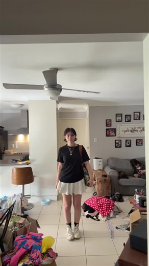 A little outfit of the day :p the green on my shoes match my bag :DD ##vibe##fypシ゚