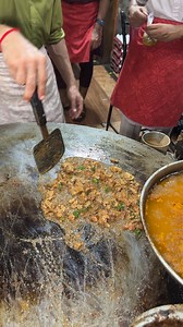 Boneless Tawa Chicken Masala | Lahore Famous Tawa Chicken | Taxali Gate Lahore #reels #reel #facebookreel #trending #viralreel | Peshawar FOOD Explorer