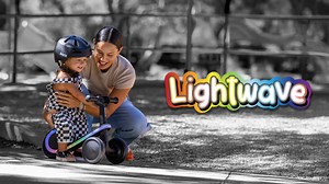 Razor Lightwave – Baby Balance Bike, Multicolor LED Lights, Ages 12 to 30 Months, 3 Wheel Toddler Seated Scooter