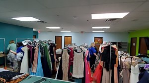 600 Free Prom Dresses To Be Distributed for Dallas County Teens