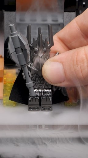 Our Limited Edition display cases for the LEGO: Barad-dûr set are now available 🌋 Choose between two options to create the ultimate LOTR display. 🔥 UV Printed background and base plate design inspired by Mount Doom 🔥 Pivoting panels allow you to interact with the rear of the tower 🔥 Large etched information plaque showcases the set number and piece count 🔥 Bespoke numbered plaque showcases your unique display number Opt for our display with rear mounted stand for the Fell Beast set and bene