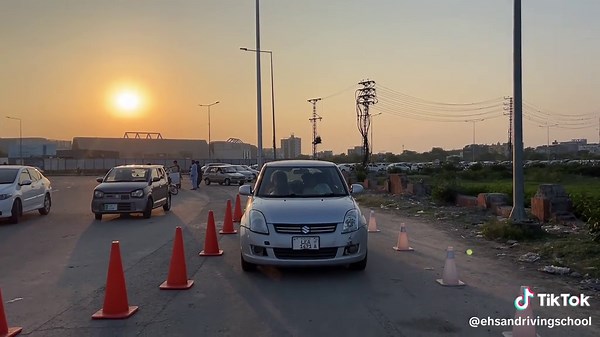 #ehsandrivingschool #drivingtips #driving #drivinglicence #fyp