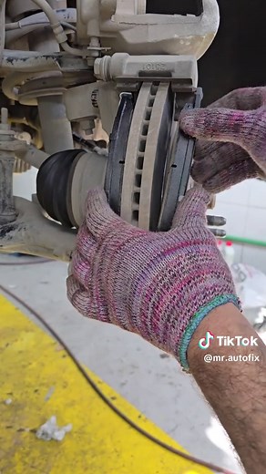 GMC Front Brake Pads Installation and Rotor Resurfacing