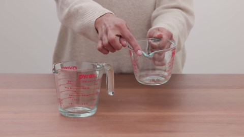 Pyrex Essentials (2-Pack) Glass Measuring Cups Set, (1 & 2 Cup) Measuring Cups For Prepping, Baking and Cooking, Preheated Oven, Dishwasher, Freezer, and Microwave Safe