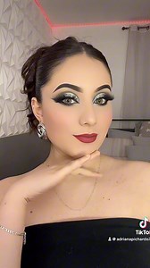 740K views · 14K reactions | Tutorial makeup de noche鹿 #reelsviralシ #lipcombotutorial #makeupartist #maquillaje #maquillajeprofesional #humorviral #elegante #makeup #tutoriales #social #glam | Adriana fashion and beauty | Facebook
