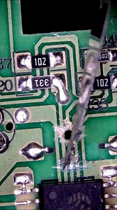 7.5K views · 642 reactions | A variety of motherboard disconnection fly-free repair programs, use Lanrui j9 repair liquid to repair various disconnection problems and fly-free repair, and buy Lanrui brand trademarks to avoid being deceived by counterfeit and shoddy products. #lanrui #mobile #repair LR Lan Rui Murat Çakan Baba Tools شركة لؤلؤة الخليج Mosarof Hosen Allan Saenz Tool Lan Rui Tao Lin Ahmed Mahmoud Dabawy | Lan Rui | Facebook