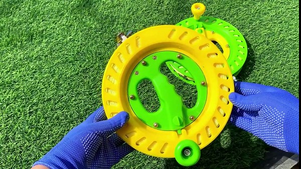 Kite String Reel, Kite Line Winder 8.7inches Dia, Green, Nylon, Holiday Theme, Plastic Frame, 1200 Feet Line