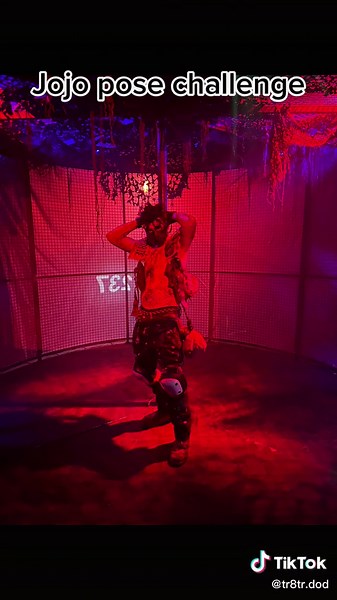 Unique Jojo Lean-back Poses and Dio Back Poses