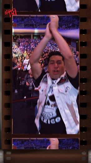 EL TRI, en concierto sinfónico en el Auditorio Nacional Fuimos Felices🤘🏼🎸🔥💯 Que publico tan chingon. Gracias a todos los que nos acompañaron De lujo estar con ustedes En un concierto inolvidable Alex Lora, EL TRI ofrecieron grandes momentos y recuerdos con todo el apoyo del publico #AlexLora #chelalora_oficial #ElTri #Rock #RockMexicano #Conciertos #Envivo #Tocada #Música #Nuevodisco #56aniversario #AuditorioNacional #SimplementeSinfonico #OCESA #aztecarecords | EL TRI Oficial